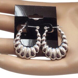 1" Shrimp Medium Hoop Pierced Post Stud Earrings Silver Plated Scalloped